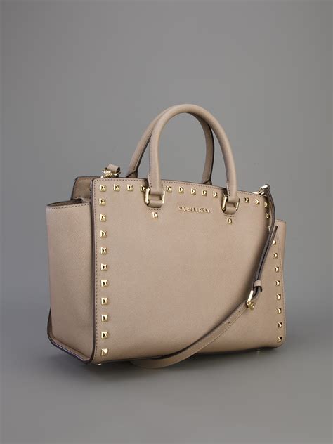 michael kors savannah vs selma|Michael Kors selma satchel review.